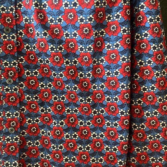 Boden Red and Blue Floral Button-Down Shirt size 6 euc - Picture 2 of 4